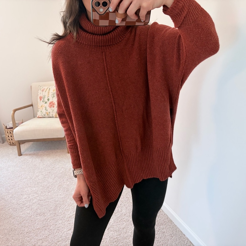Women’s Jessica Simpson Rust Turtleneck Sweater Size Small